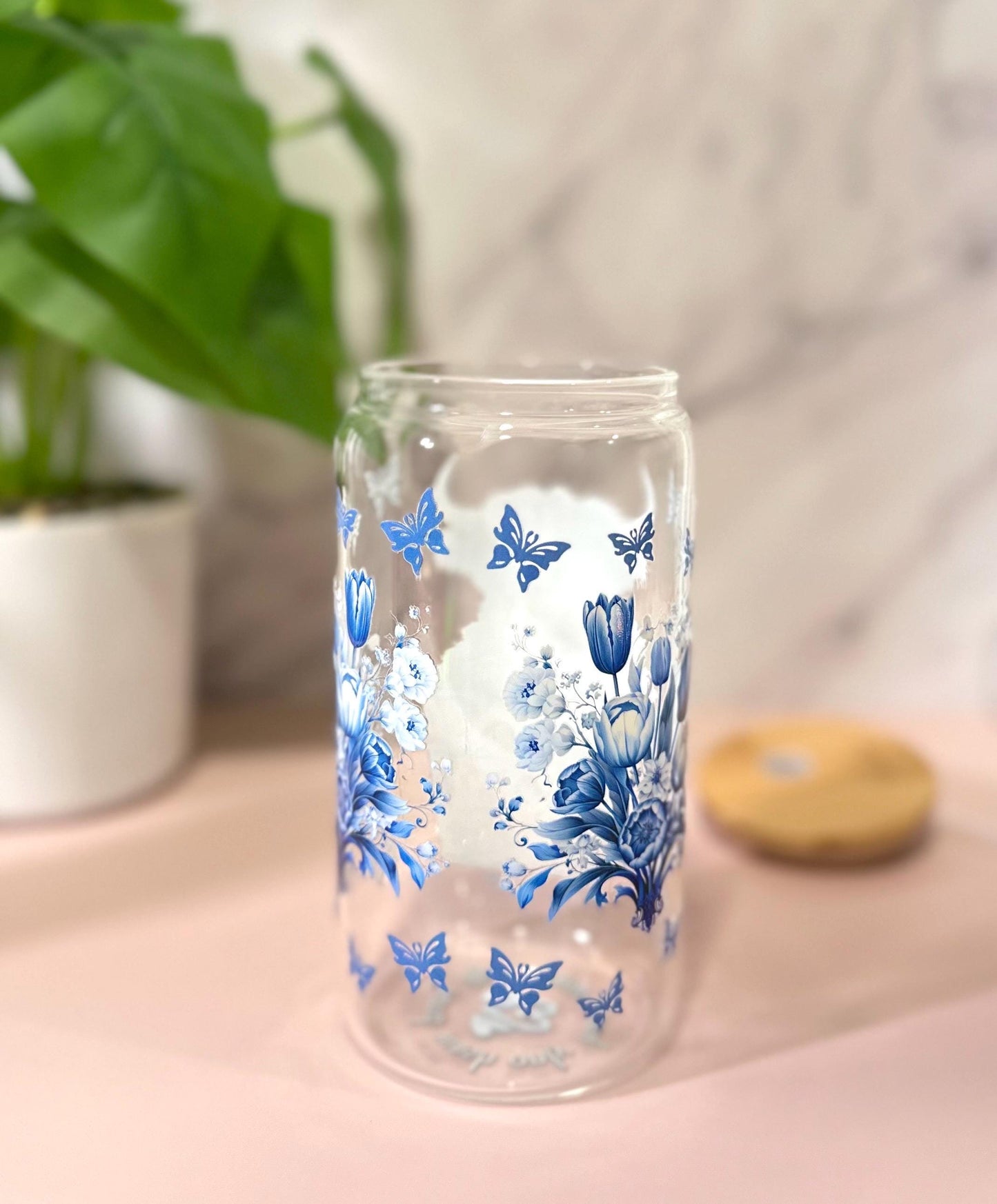 Heirloom Blue Floral Highland Cow • Glass Can Cup 16oz