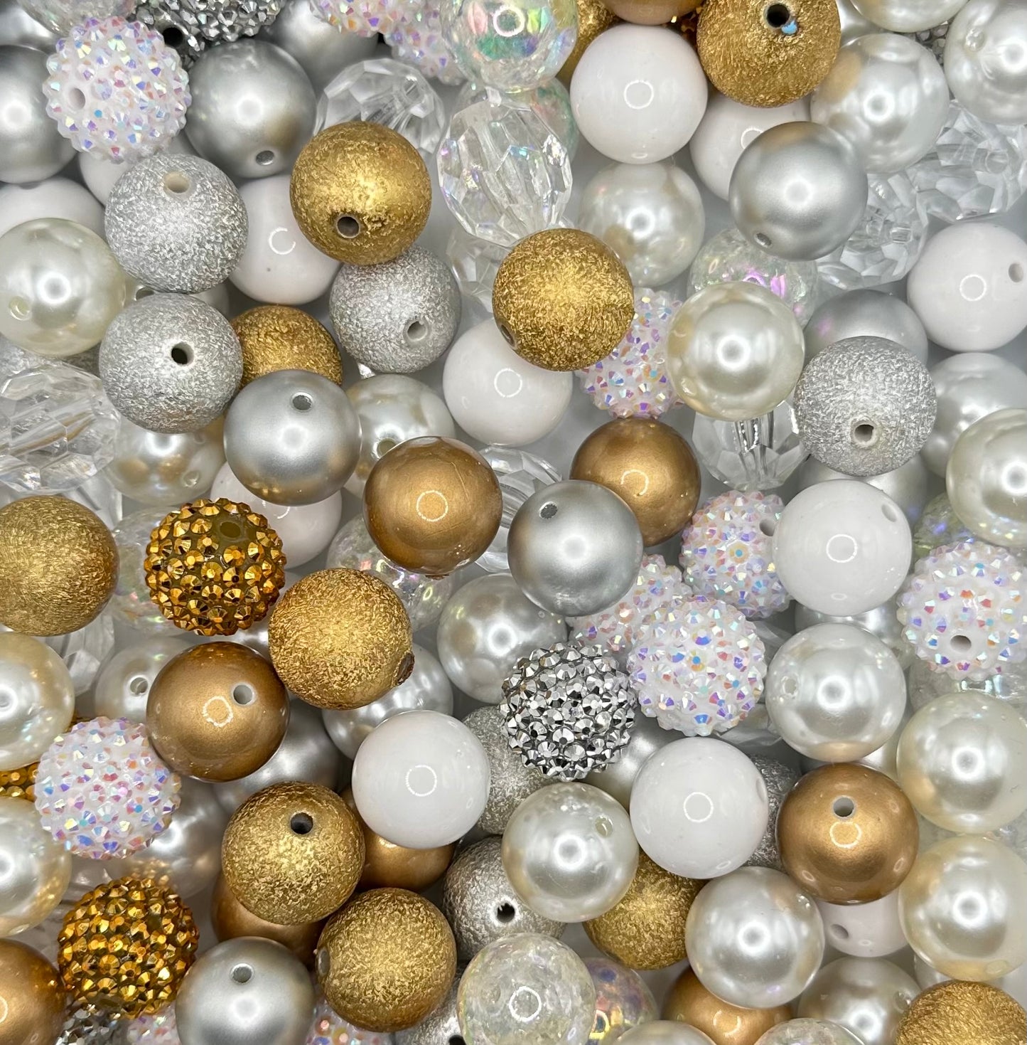 White and Gold 20mm 10pcs Acrylic Bead Mix