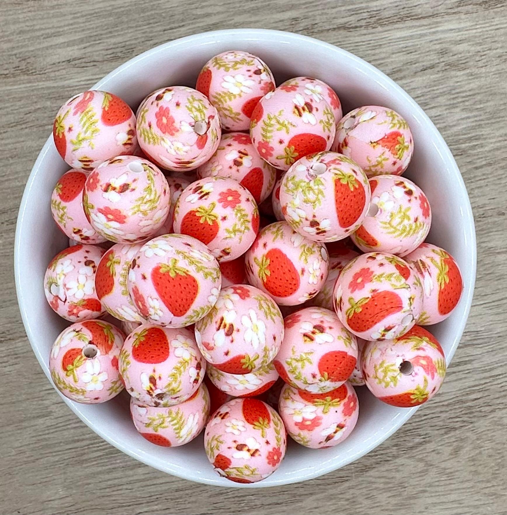 Strawberries Print 15mm Round Silicone Beads