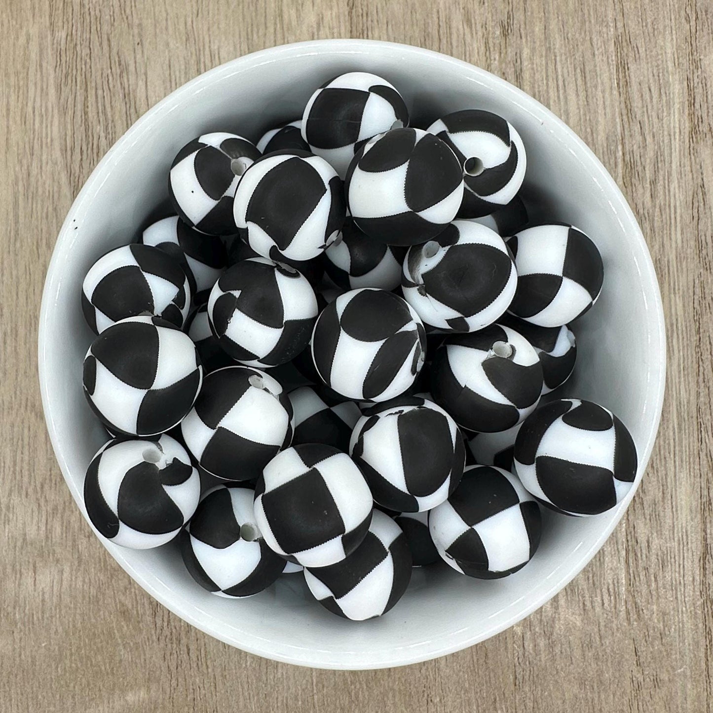 Checkered Black and White 15mm Round Printed Silicone Beads