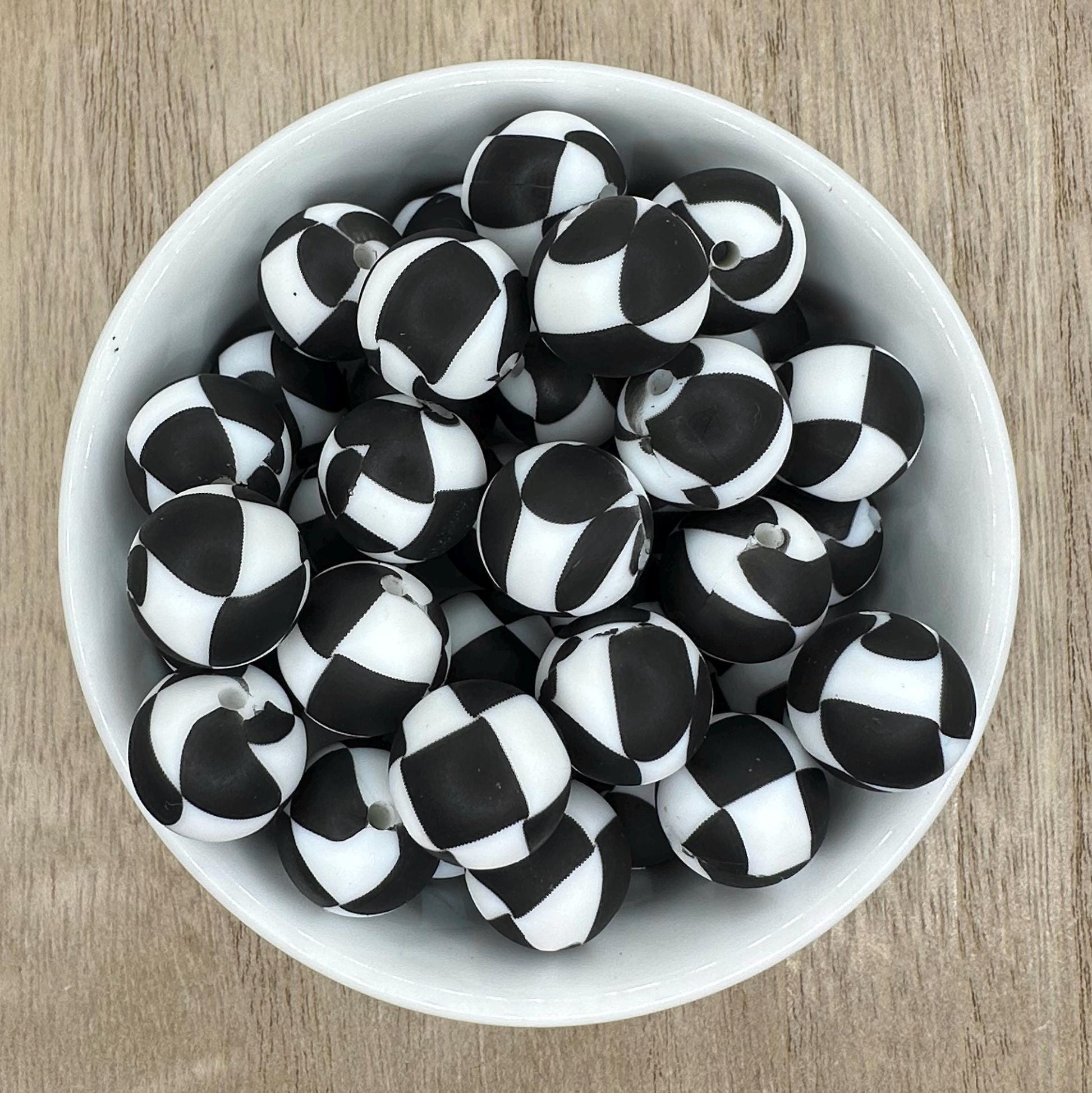 Checkered Black and White 15mm Round Printed Silicone Beads