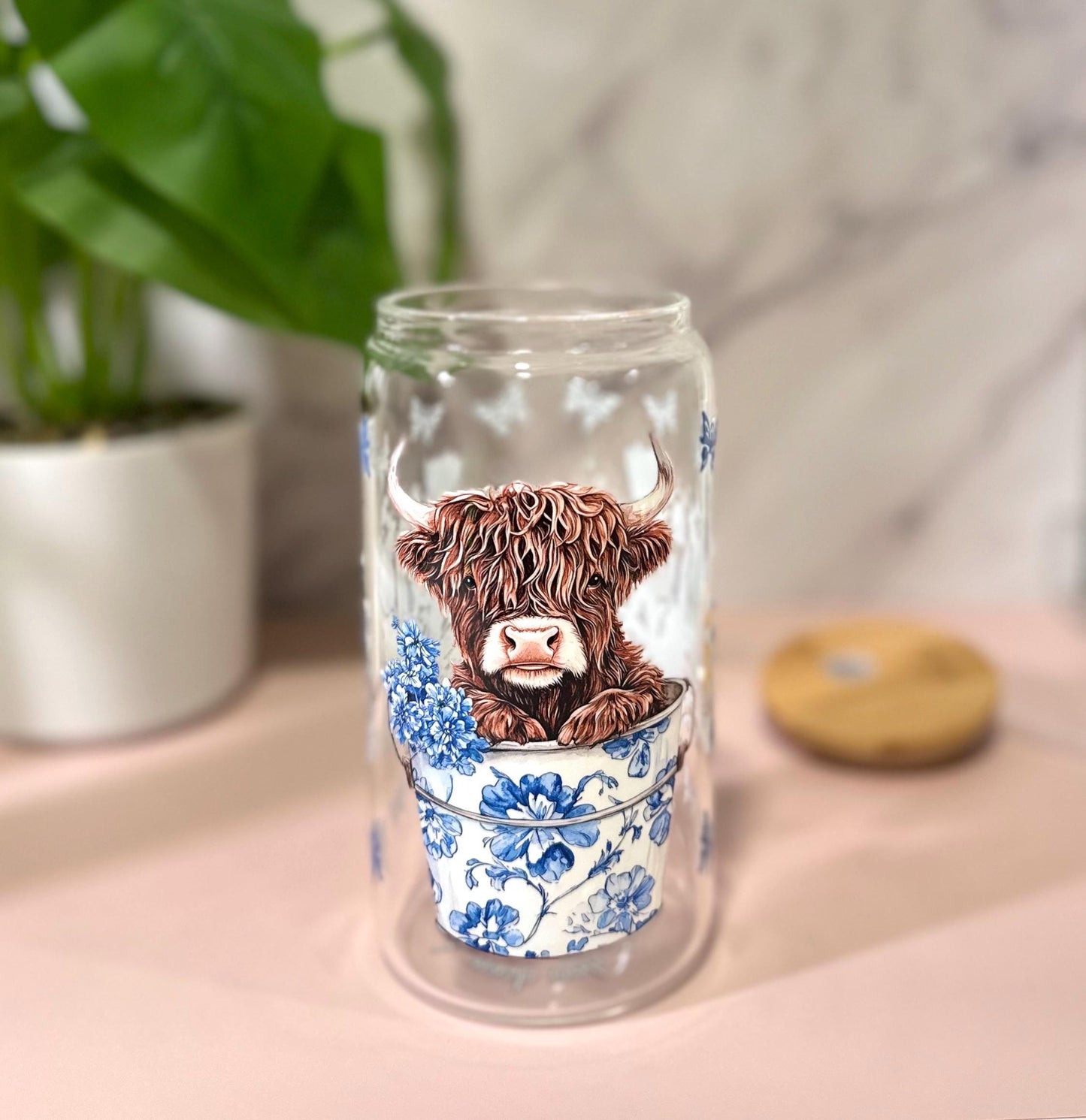 Heirloom Blue Floral Highland Cow • Glass Can Cup 16oz