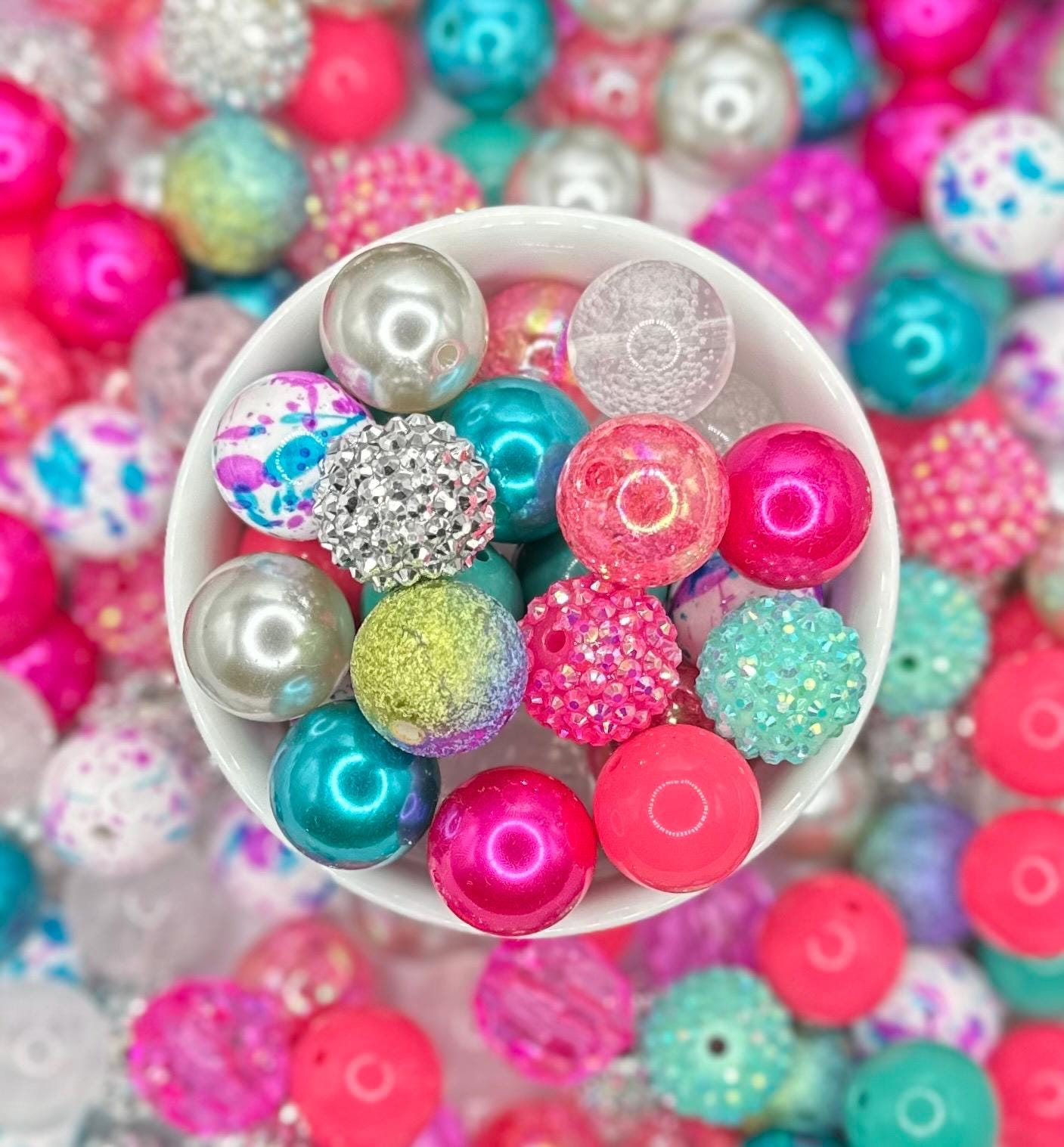 Early 2000's Mix | 20mm 10pcs Acrylic Bead Mix