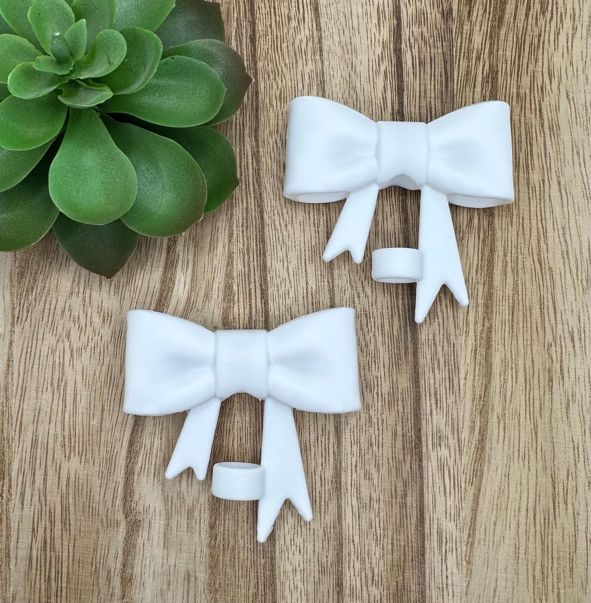 White Matte Pink Bow Straw Topper: Food-Grade Silicone Dust Cover