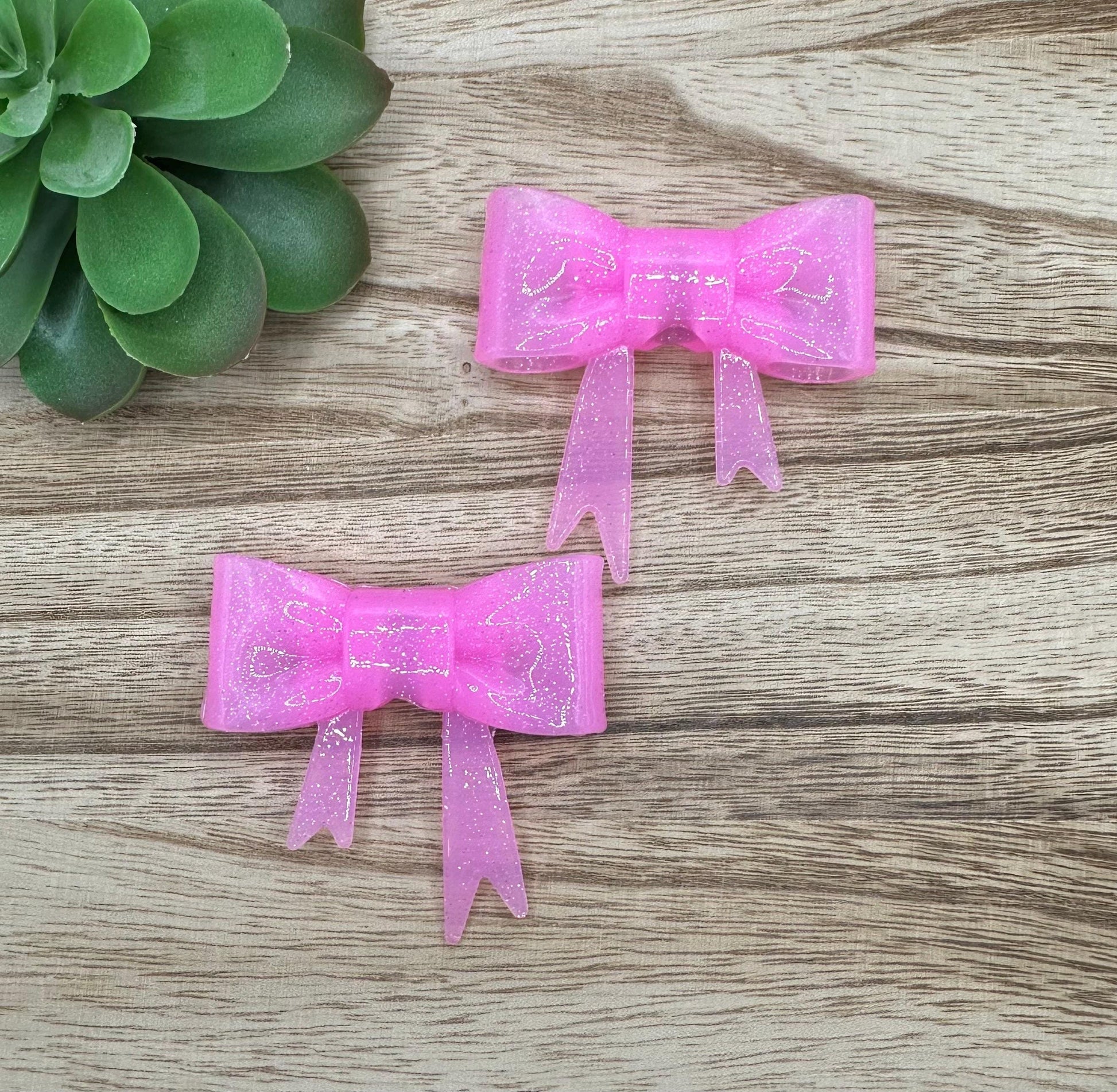 Pink Fine Glitter Glossy Bow Focal/Straw Topper: Food-Grade Silicone Dust Cover